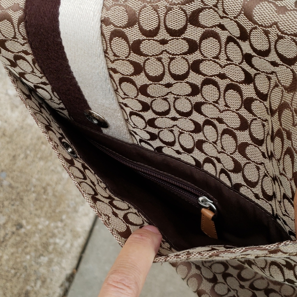 Coach Bag - Picture 6 of 11